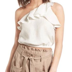 ✨ ASTR the label One Shoulder Crop Top